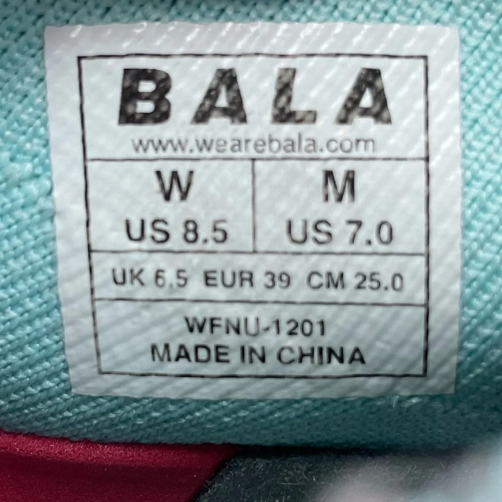 Bala Twelves Daybreak women’s blue sneakers size 8.5